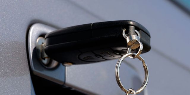 Metal, Vehicle door, Silver, Circle, Toy, Automotive side-view mirror, 