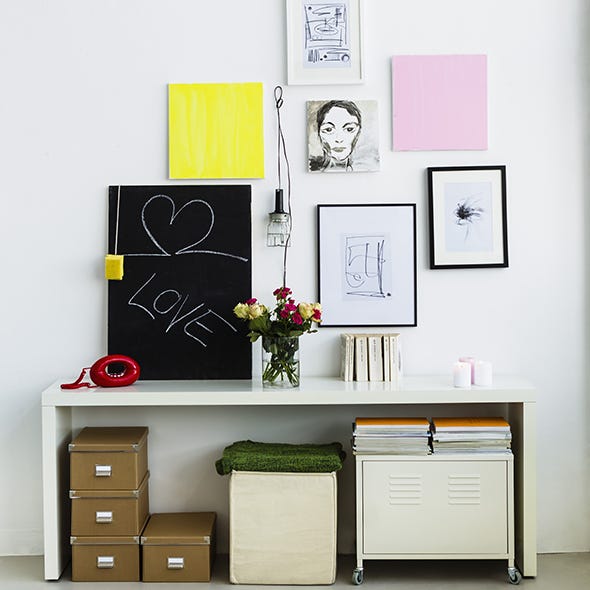 Room, Drawer, Furniture, Wall, Cabinetry, Chest of drawers, Grey, Dresser, Picture frame, Rectangle, 