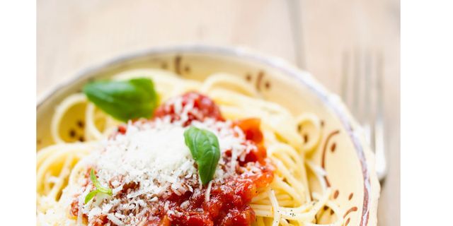 Food, Cuisine, Spaghetti, Noodle, Pasta, Ingredient, Dish, Recipe, Al dente, Tableware, 