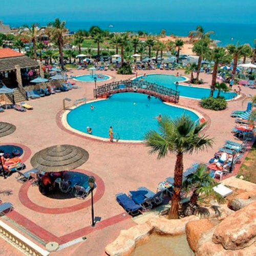 Swimming pool, Resort, Town, Azure, Aqua, Resort town, Seaside resort, Arecales, Tropics, Hotel, 