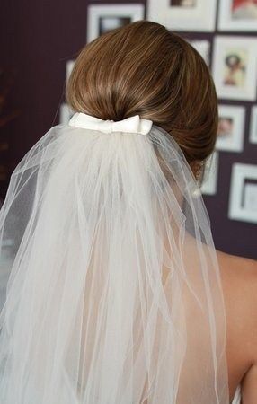Hairstyle, Shoulder, Veil, Bridal accessory, Style, Bridal veil, Bridal clothing, Wedding dress, Long hair, Back, 