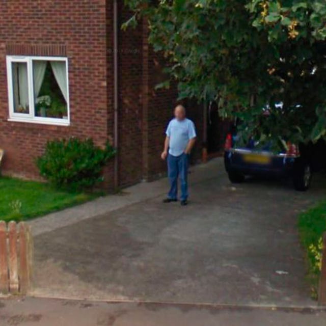 Property, Photograph, Road surface, Leaf, Asphalt, Public space, Real estate, Brick, Sidewalk, Concrete, 