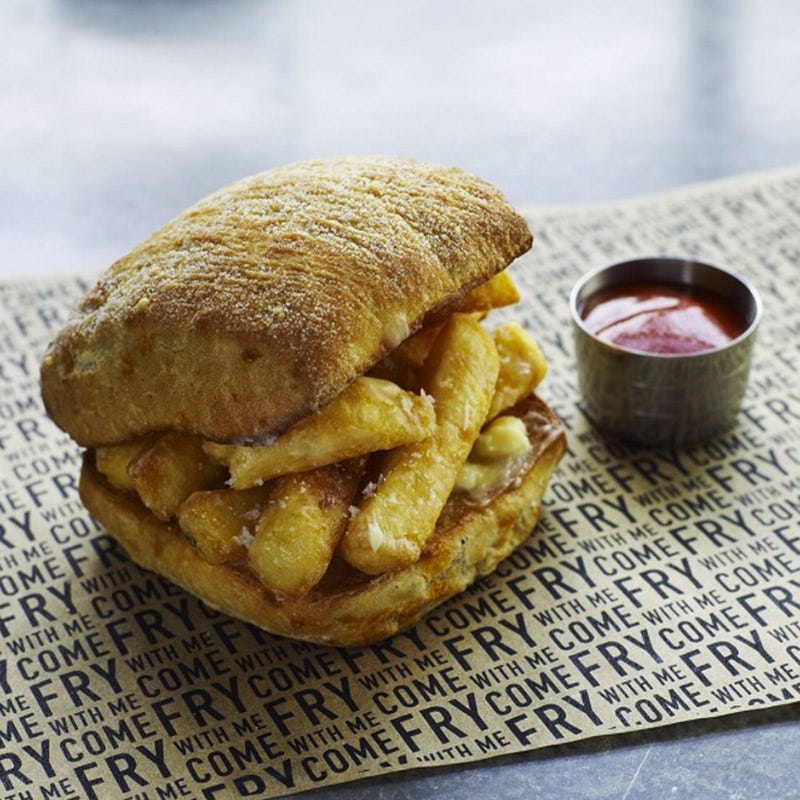 Food, Cuisine, Finger food, Ingredient, Dish, Fried food, Bowl, Sandwich, Breakfast, Baked goods, 