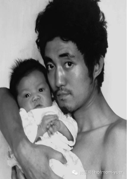 Cheek, People, Hairstyle, Skin, Forehead, Child, Black hair, Interaction, Comfort, Trunk, 