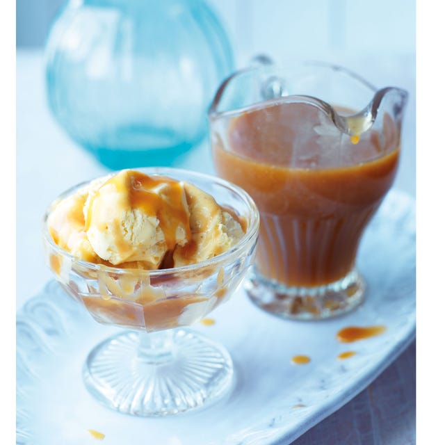Serveware, Food, Dishware, Tableware, Cuisine, Ingredient, Dessert, Drink, Ice cream, Saucer, 