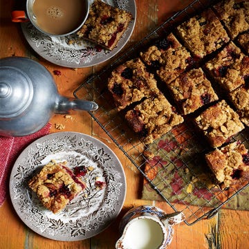 Blackberry crumble traybake best crumble recipes