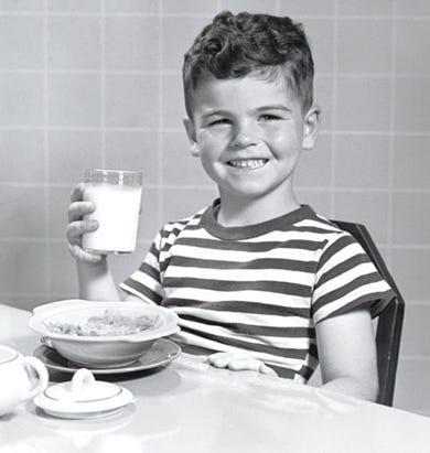 Ear, Serveware, Shirt, T-shirt, Child, Dishware, Style, Drinkware, Tableware, Kitchen utensil, 