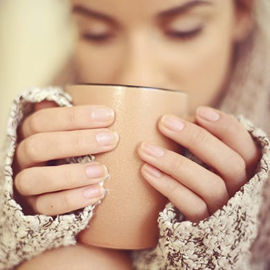 Finger, Lip, Skin, Eyebrow, Hand, Nail, Eyelash, Beauty, Beige, Tan, 