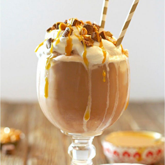 Food, Yellow, Cuisine, Ingredient, Dessert, Ice cream, Serveware, Sweetness, Dish, Frozen dessert, 