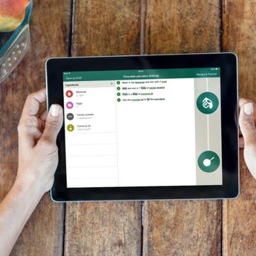 Finger, Product, Electronic device, Tablet computer, Technology, Display device, Gadget, Ipad, Communication Device, Computer, 