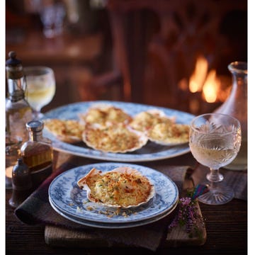 crumbed creamy scallops