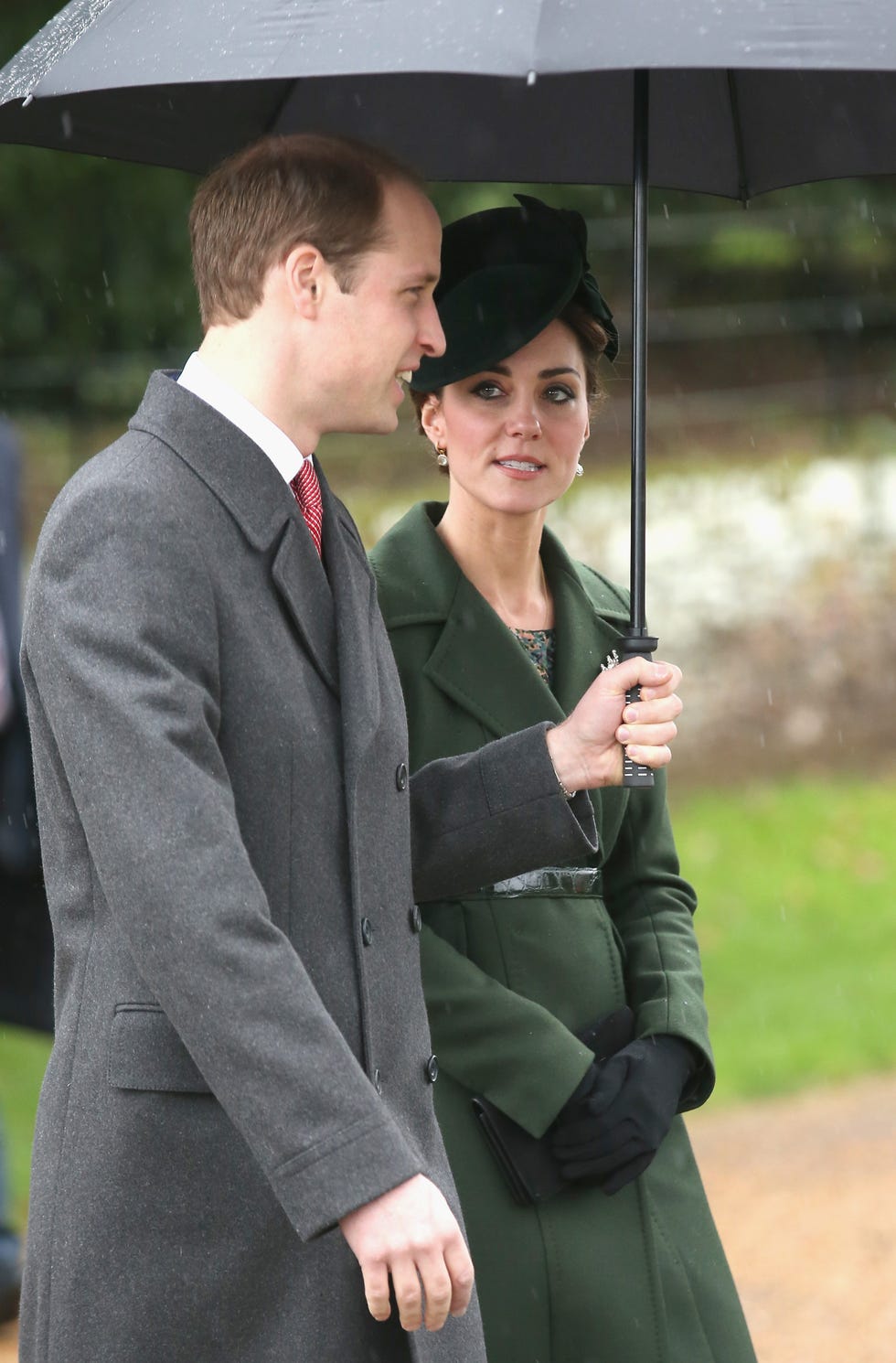 Coat, Collar, Outerwear, Umbrella, Formal wear, Suit, Blazer, Pocket, Suit trousers, Button, 
