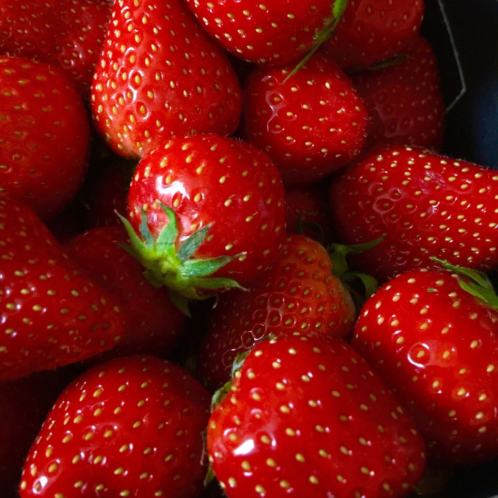Fruit, Food, Natural foods, Vegan nutrition, Produce, Red, White, Sweetness, Strawberry, Carmine, 