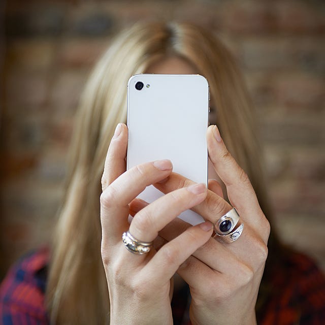 Finger, Product, Skin, Gadget, Hand, Jewellery, Mobile phone, Smartphone, Telephony, Nail, 