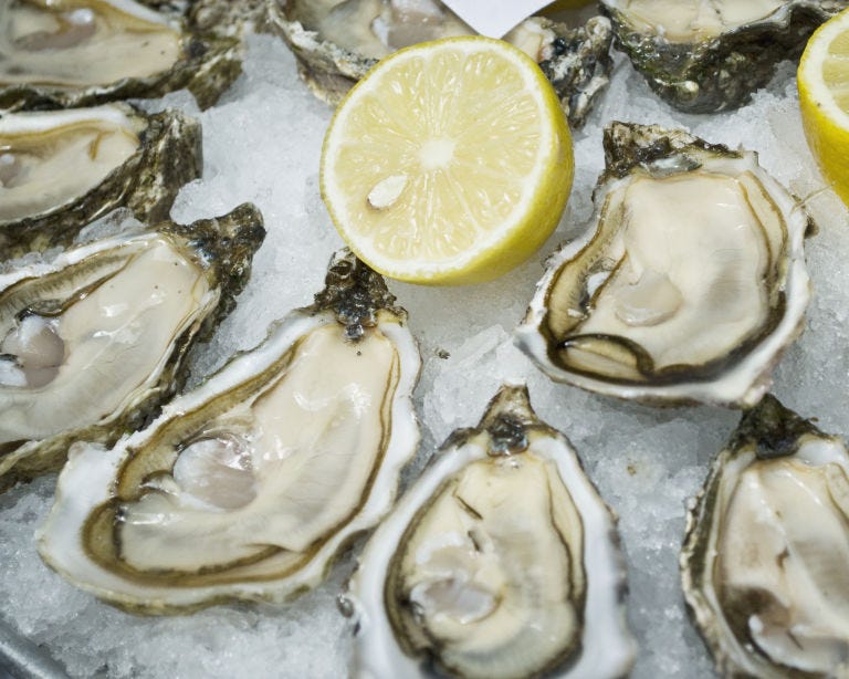 Oyster, Lemon, Food, Citrus, Ingredient, Bivalve, Meyer lemon, Sweet lemon, Natural material, Fruit, 