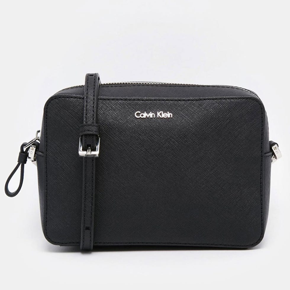 Product, Bag, Luggage and bags, Leather, Rectangle, Material property, Baggage, Wallet, Everyday carry, Pocket, 
