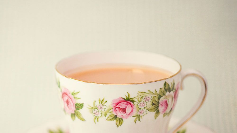 https://hips.hearstapps.com/goodhousekeeping-uk/main/embedded/29667/how-to-make-perfect-tea.jpg?crop=1xw:0.5625xh;center,top&resize=1200:*