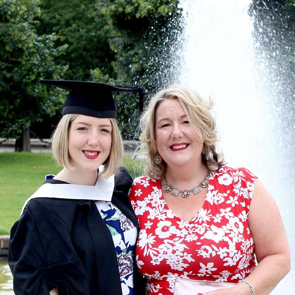 Smile, Eye, Academic dress, Happy, Mortarboard, Facial expression, Fashion accessory, Jewellery, Scholar, Graduation, 