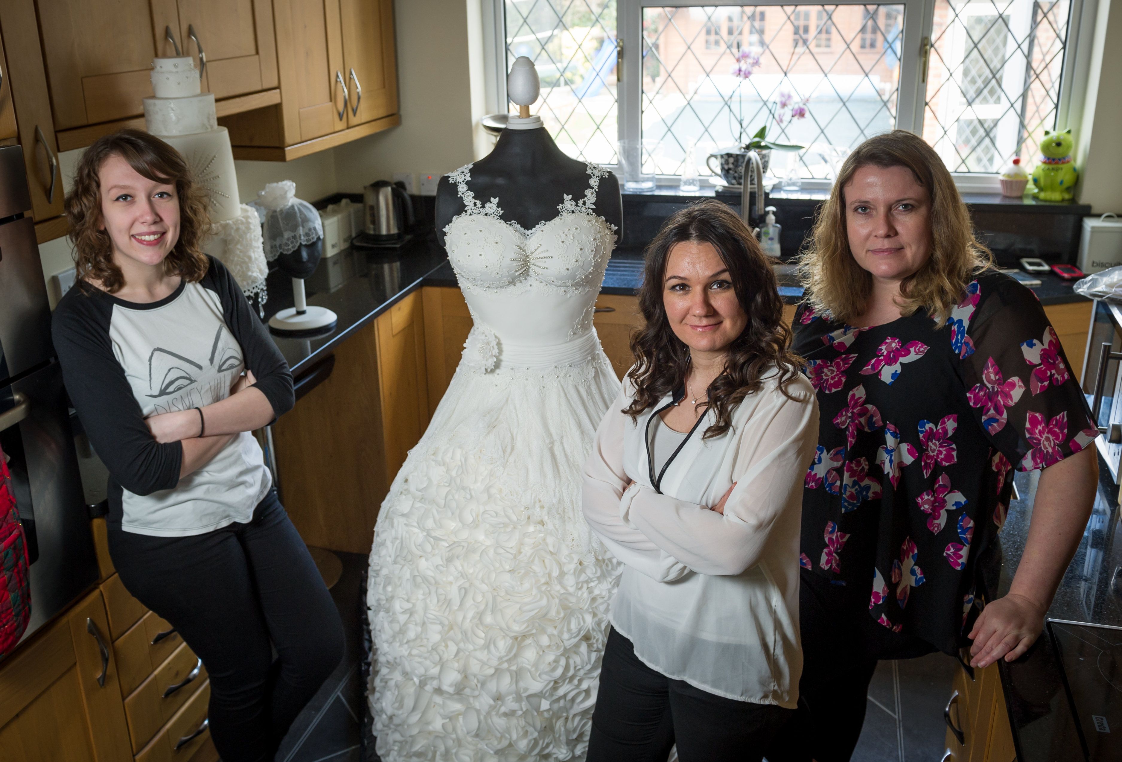 This wedding dress took 300 hours to make and there s a special