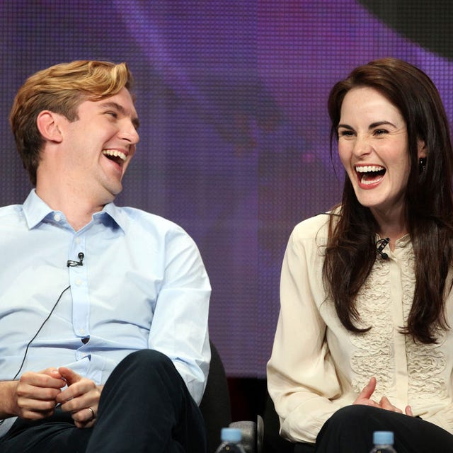 Dress shirt, Sitting, Facial expression, Jewellery, White-collar worker, Conversation, Laugh, Tooth, Job, Employment, 