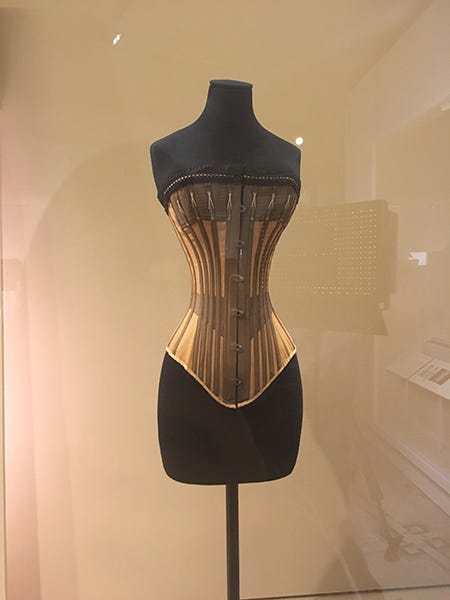 Cylinder, History, Ancient history, Mannequin, Pattern, Museum, 