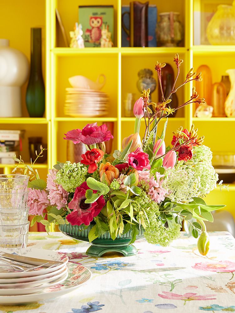 Yellow, Serveware, Bouquet, Petal, Flower, Pink, Interior design, Centrepiece, Floristry, Shelf, 