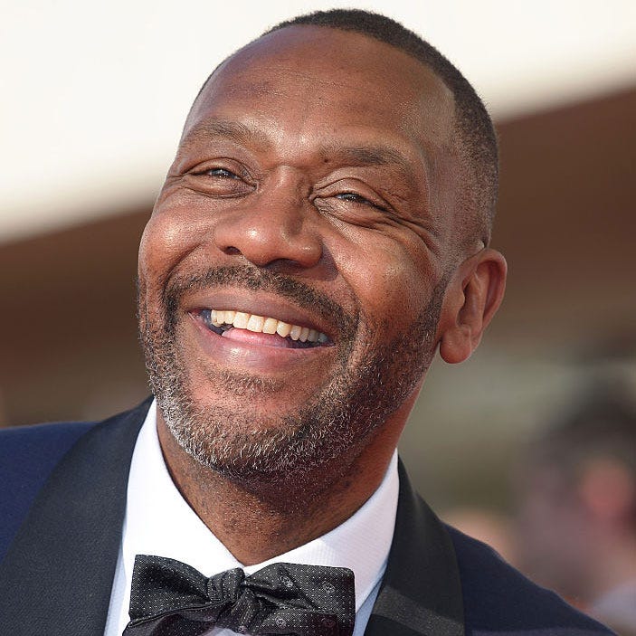 Head, Ear, Smile, Lip, Cheek, Hairstyle, Eye, Skin, Collar, Dress shirt, 