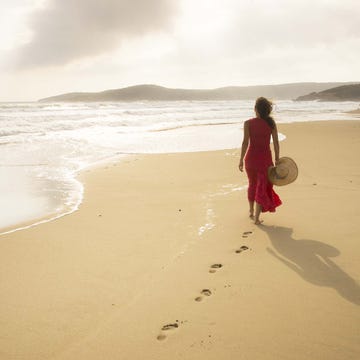 Coastal and oceanic landforms, Shore, Sand, People on beach, Coast, People in nature, Beach, Vacation, Ocean, Holiday, 