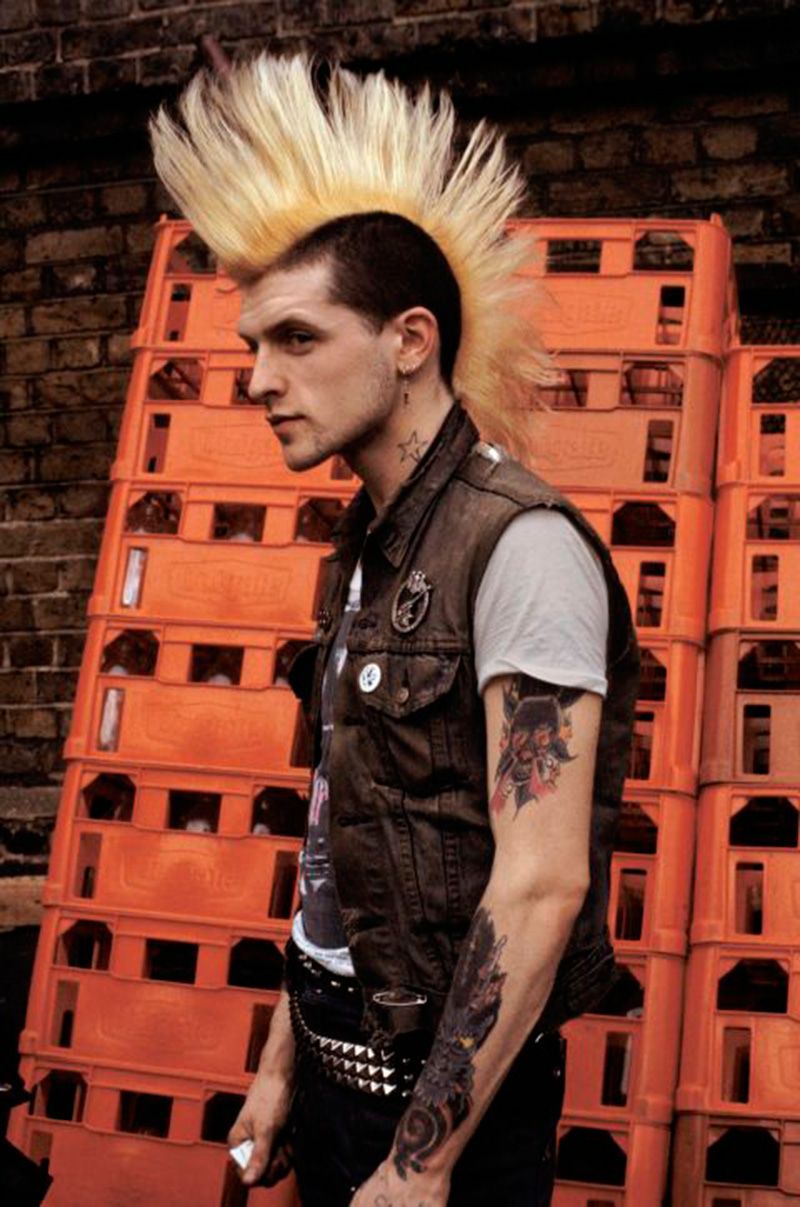 Hairstyle, Style, Tattoo, Mohawk hairstyle, Street fashion, Liberty spikes, Hair coloring, Brick, Model, Fashion design, 