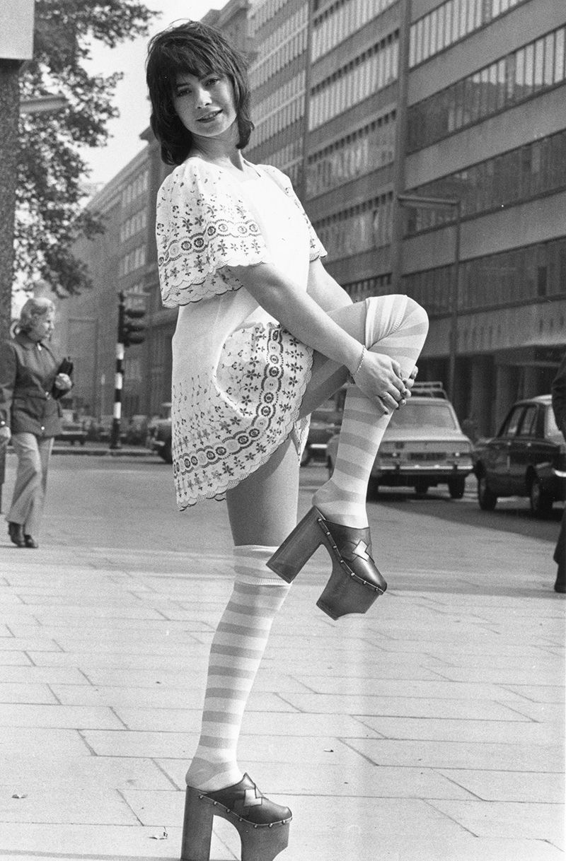 Clothing, Leg, Monochrome, Human leg, Street, Photograph, Monochrome photography, White, Black-and-white, Style, 