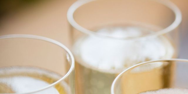 Drink, Food, Champagne cocktail, Milk punch, Beer cocktail, Fizz, Champagne, Ingredient, Beer, Non-alcoholic beverage, 