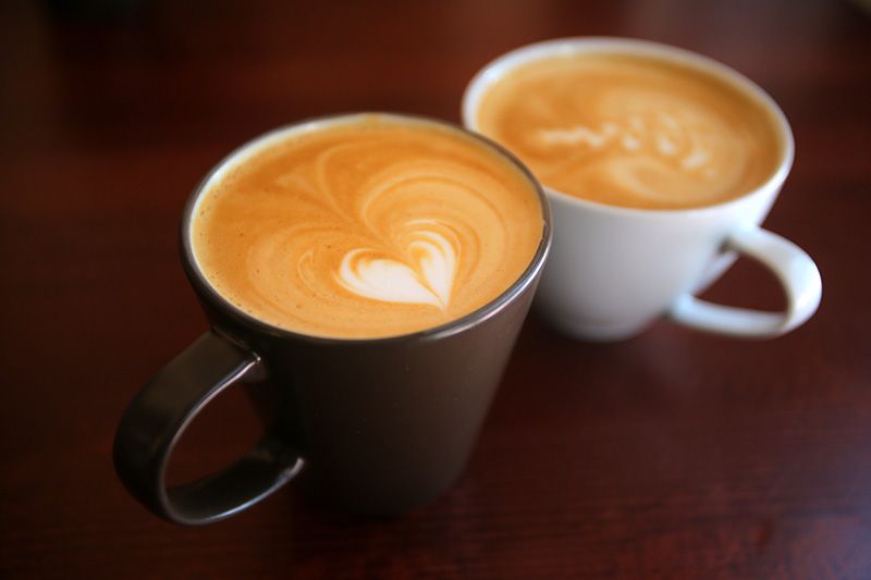 Cup, Serveware, Drinkware, Espresso, Flat white, Drink, Single-origin coffee, Caffè macchiato, Café, Coffee cup, 