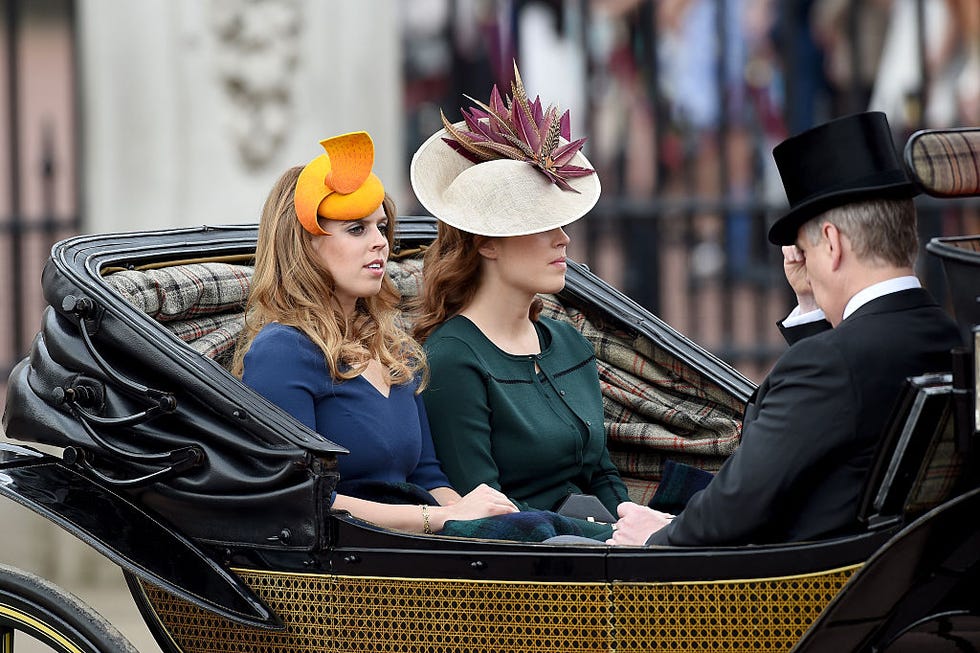 Automotive design, Hat, Fender, Fashion accessory, Headgear, Costume accessory, Fashion, Classic car, Classic, Headpiece, 