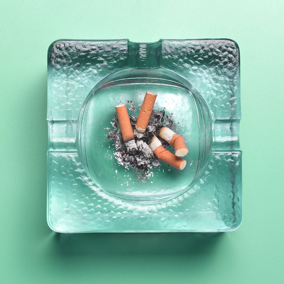 Ashtray, Cigarette, Tobacco products, Teal, Smoking accessory, Tobacco, Still life photography, Home accessories, Serving tray, 