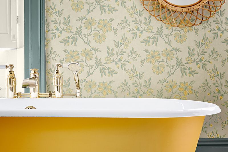 Yellow, Fluid, Property, Plumbing fixture, Interior design, Room, Wall, Bathroom sink, Tap, Bathtub, 