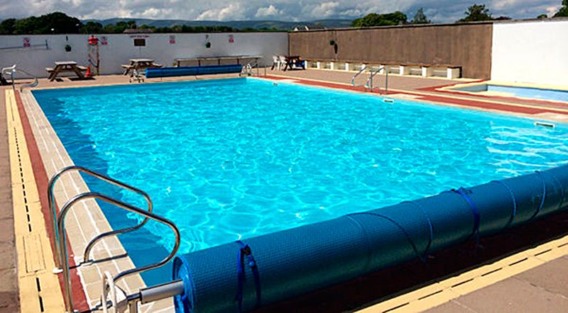 Swimming pool, Blue, Fluid, Water, Leisure, Aqua, Azure, Turquoise, Composite material, Leisure centre, 