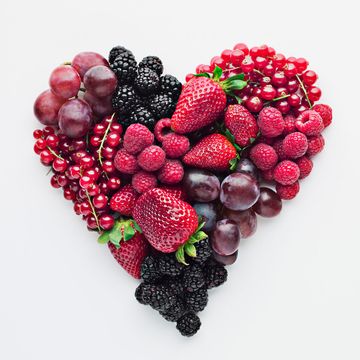 Boysenberry, Natural foods, Fruit, Produce, Food, Seedless fruit, Berry, Frutti di bosco, Sweetness, Wine raspberry, 