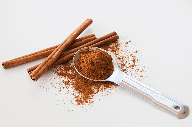 Brown, Cinnamon, Ingredient, Spice, Powder, Chinese cinnamon, Cinnamon stick, Kitchen utensil, Seasoning, Chemical compound, 