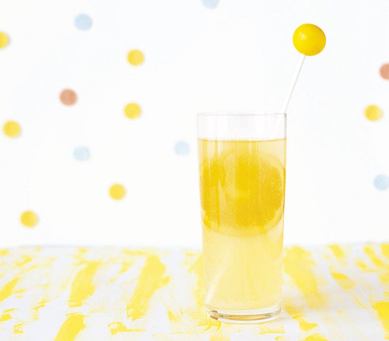 Liquid, Fluid, Yellow, Drinkware, Drink, Alcoholic beverage, Tableware, Juice, Ingredient, Serveware, 