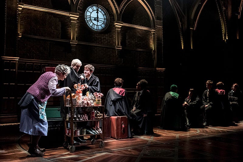 Darkness, Drama, Acting, Stage, heater, Scene, Costume design, Opera, Boot, 
