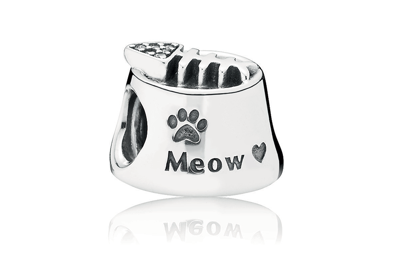 Fashion accessory, Font, Jewellery, Ring, Tooth, Metal, Natural material, Body jewelry, Silver, Oval, 