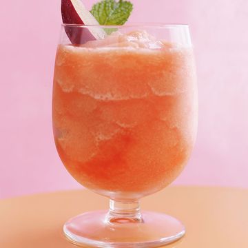 Drink, Liquid, Glass, Alcoholic beverage, Tableware, Classic cocktail, Cocktail, Orange, Peach, Juice, 