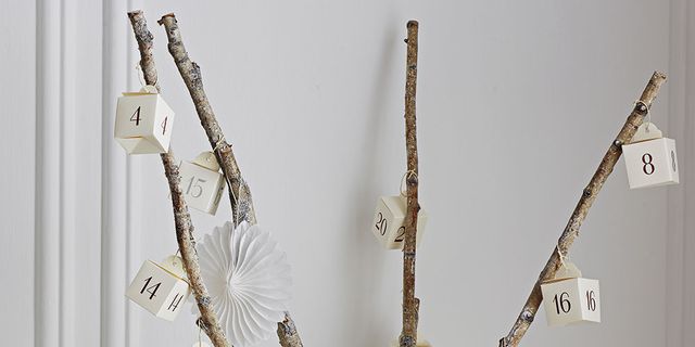 Branch, Twig, Natural material, Beige, Artifact, Craft, Silver, Collection, Molding, 