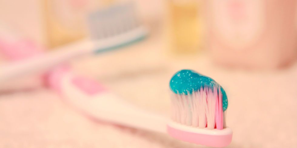 Brush, Pink, Ingredient, Stationery, Sweetness, Paint, Toothbrush, Peach, Cosmetics, Match, 