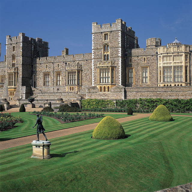 Grass, Plant, Architecture, Garden, Building, Shrub, Hedge, Lawn, Castle, Palace, 