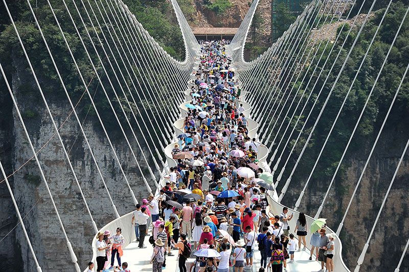 Crowd, Bridge, Suspension bridge, Pedestrian, Inca rope bridge, 