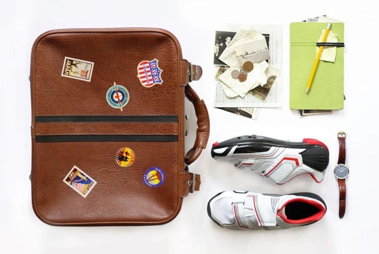 Brown, Carmine, Bag, Tan, Maroon, Leather, Everyday carry, Tool, Walking shoe, Pocket, 
