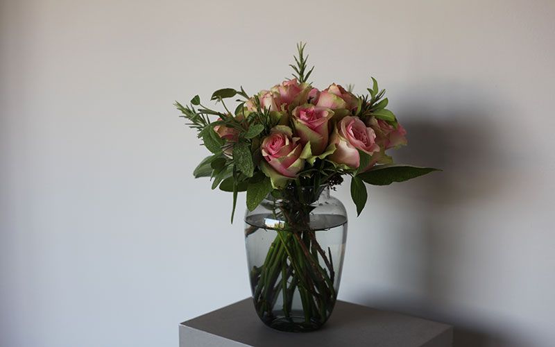Petal, Bouquet, Flower, Cut flowers, Flower Arranging, Floristry, Centrepiece, Flowering plant, Artifact, Vase, 