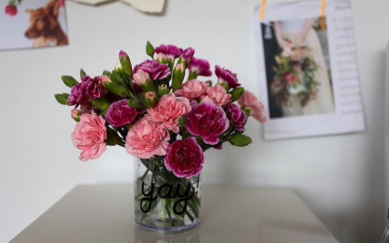 Petal, Bouquet, Flower, Pink, Centrepiece, Cut flowers, Floristry, Flowering plant, Interior design, Purple, 