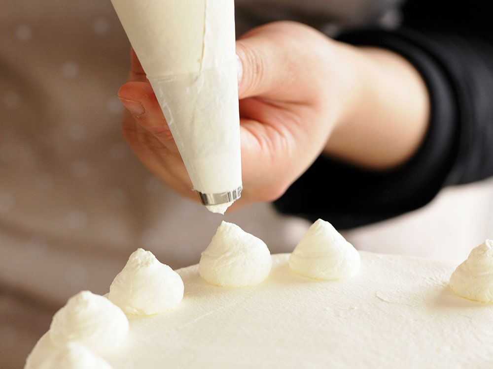 How to practice cake decorating - The best way to decorate your ...